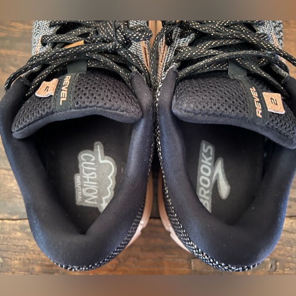 Brooks Revel 2 Womens SZ US 8 Running Shoe Sneaker 1202811B038 Gold/Black - Picture 6 of 14